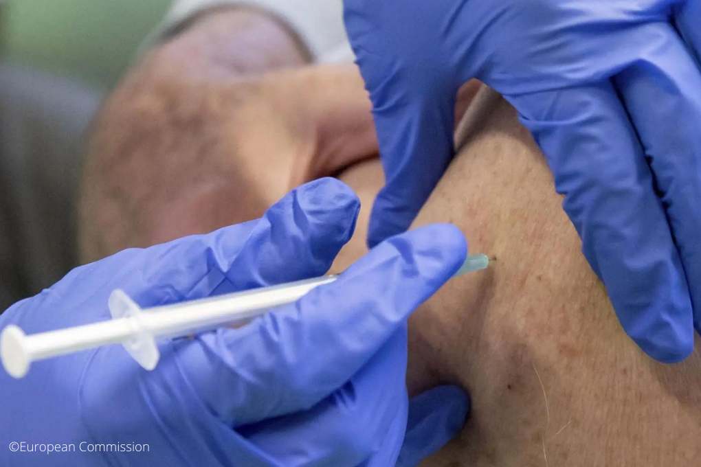 La Commission autorise le premier vaccin pour protéger les nourrissons contre les infections par le virus respiratoire syncytial (VRS)