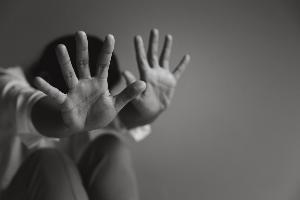 Lutte contre les abus sexuels sur les enfants en ligne : la Commission souhaite proroger l’autorisation de détection et signalement pour les fournisseurs de services