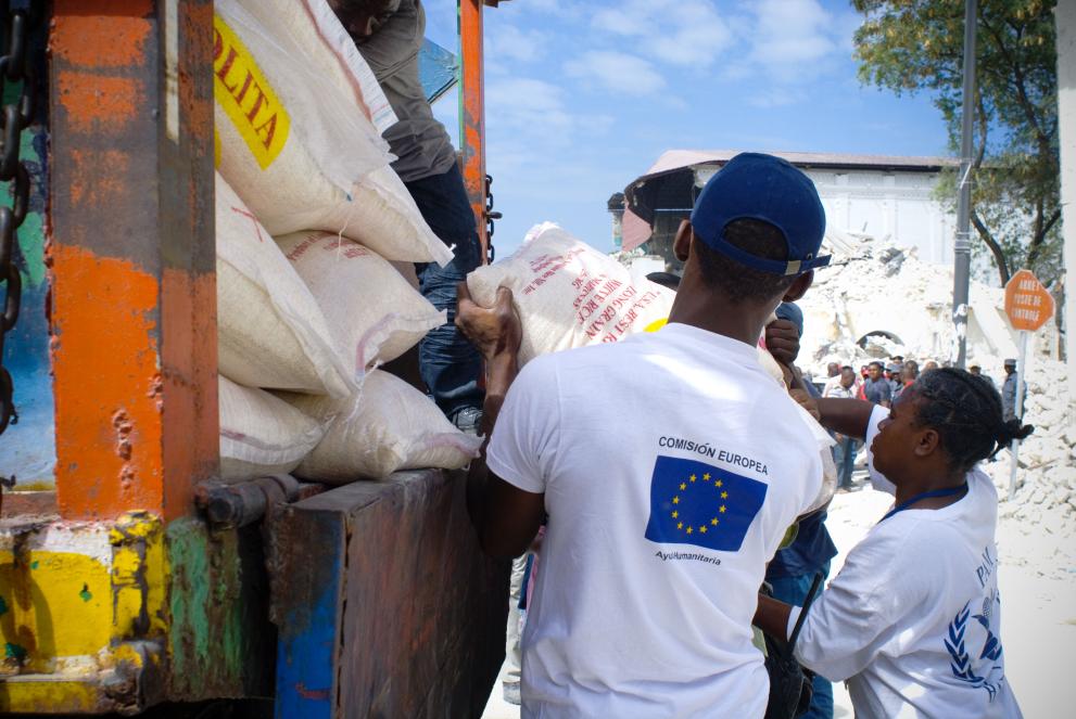 Un nouveau pont aérien humanitaire apporte des fournitures essentielles à Haïti
